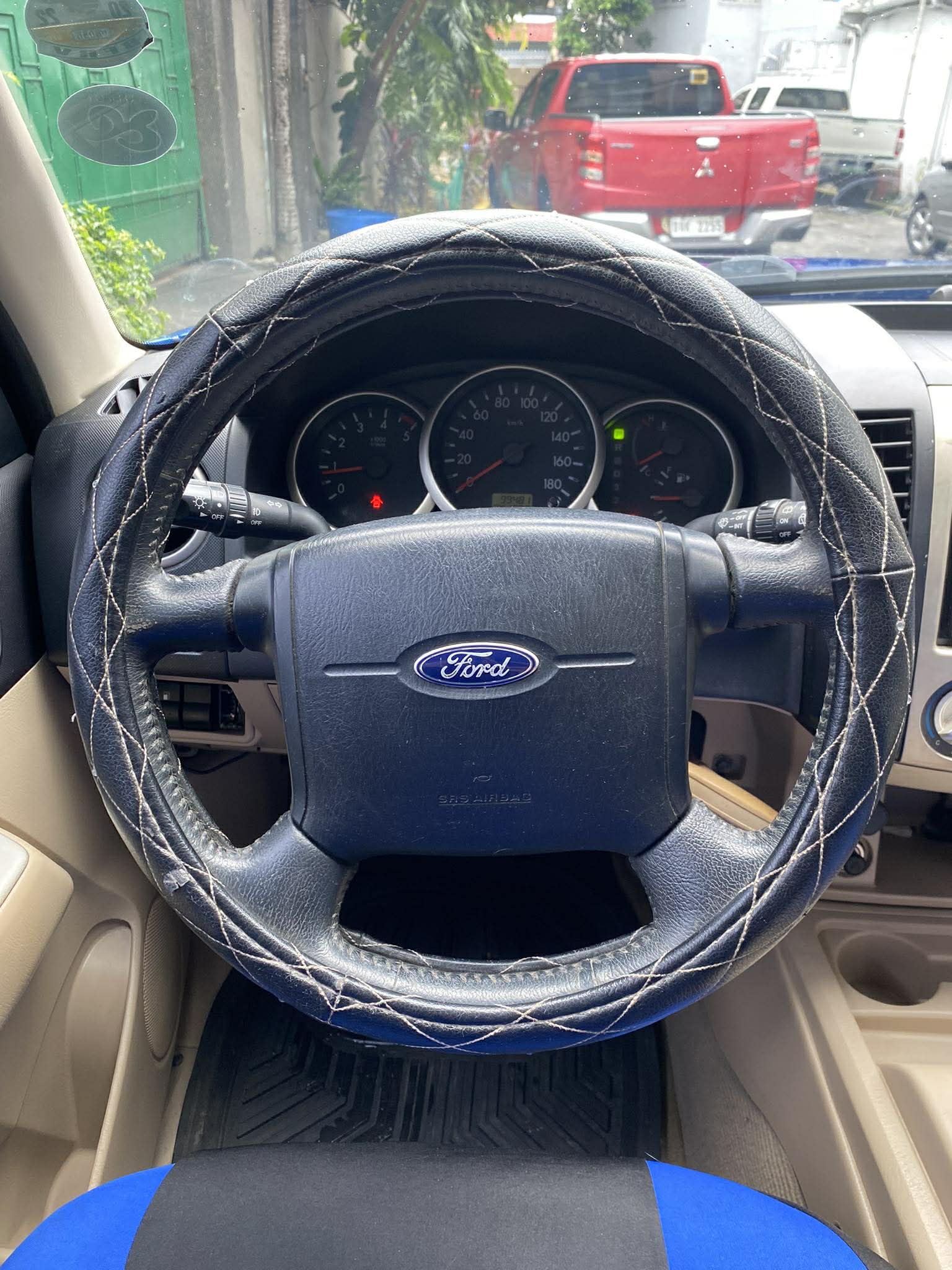 2011 FORD EVEREST 2.5L DSL 4X2 AUTOMATIC TRANSMISSION - Image 11