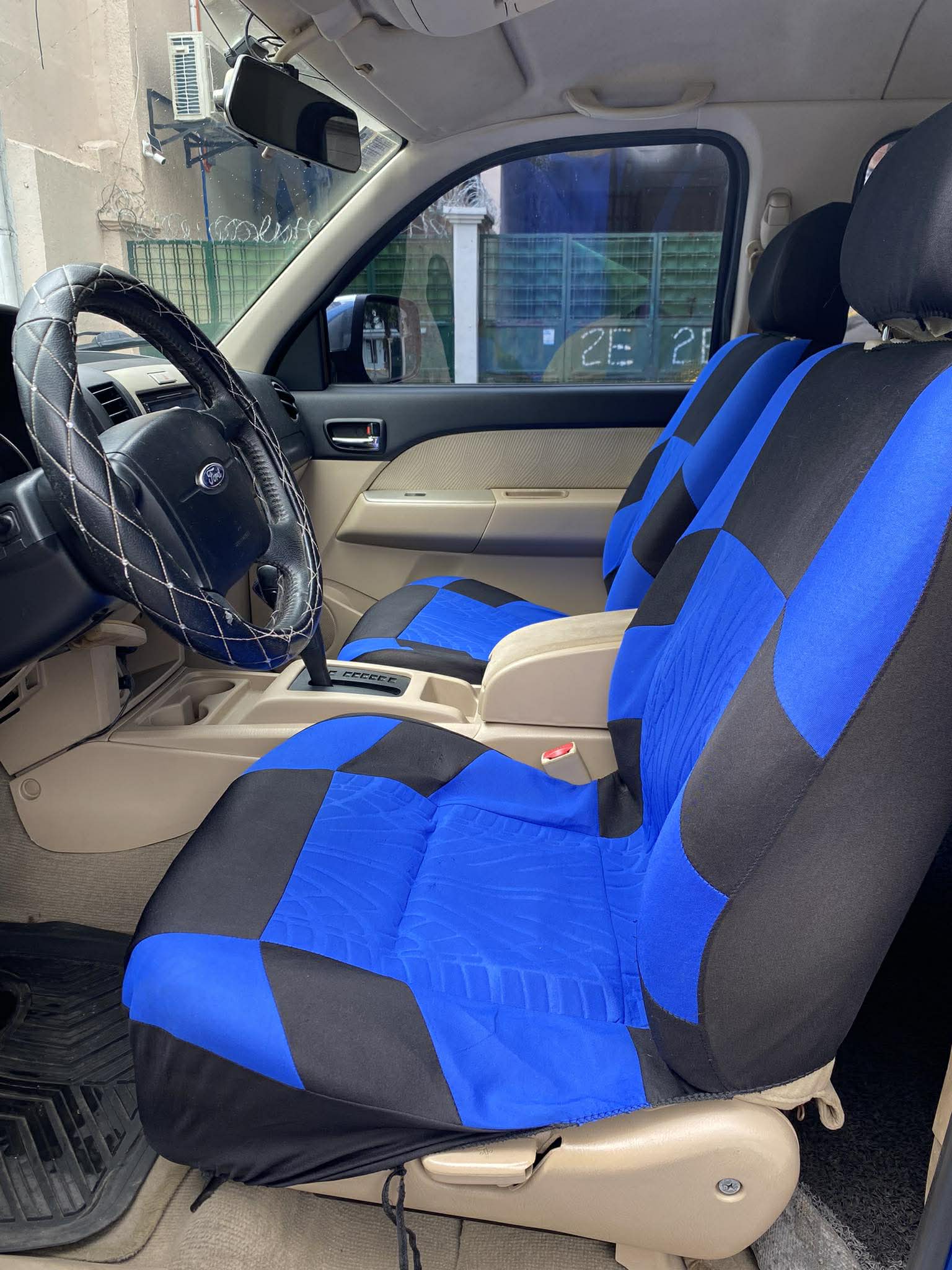 2011 FORD EVEREST 2.5L DSL 4X2 AUTOMATIC TRANSMISSION - Image 8