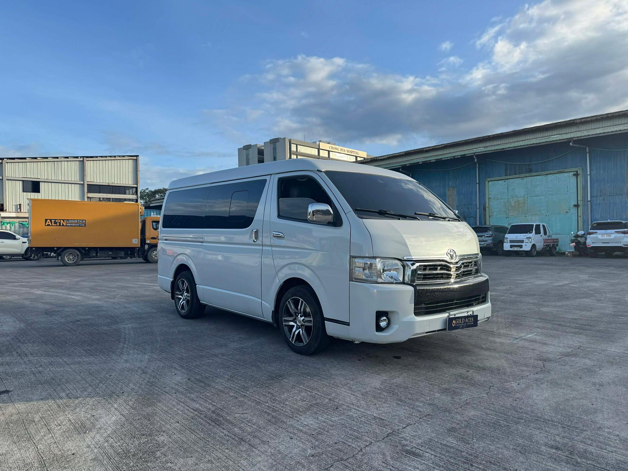 2016 TOYOTA HIACE SUPER GRANDIA 3.0L DSL AUTOMATIC TRANSMISSION - Image 3