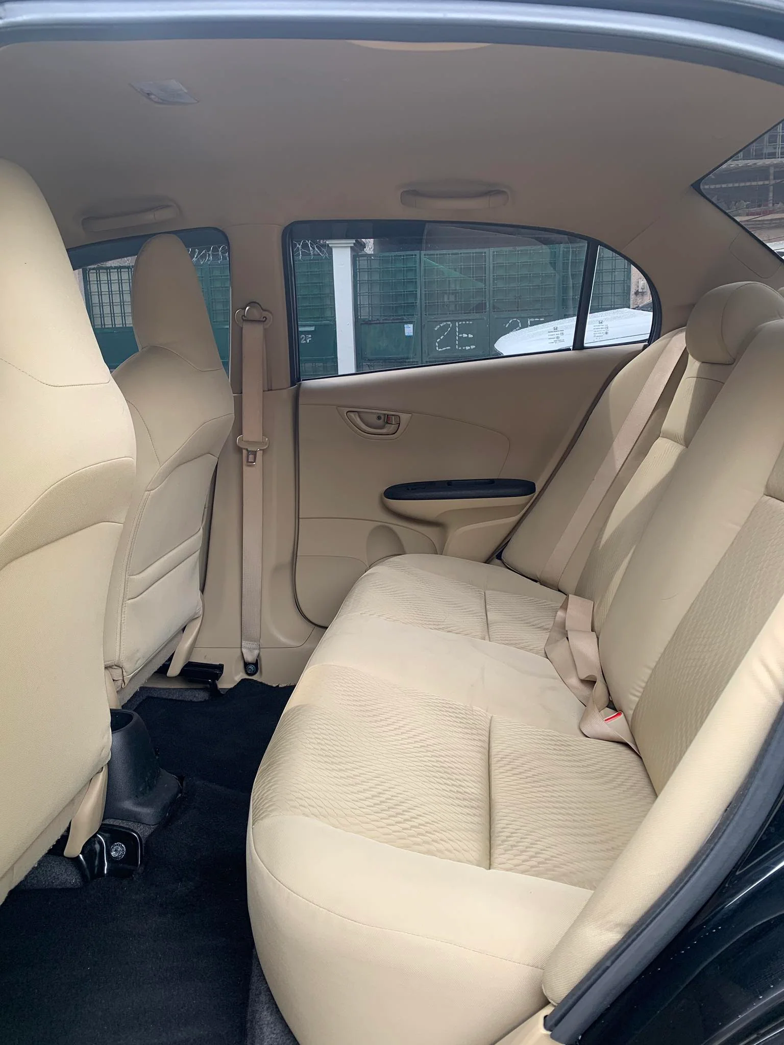 2017 HONDA	BRIO 1.3L AMAZE GAS AUTOMATIC TRANSMISSION - Image 5