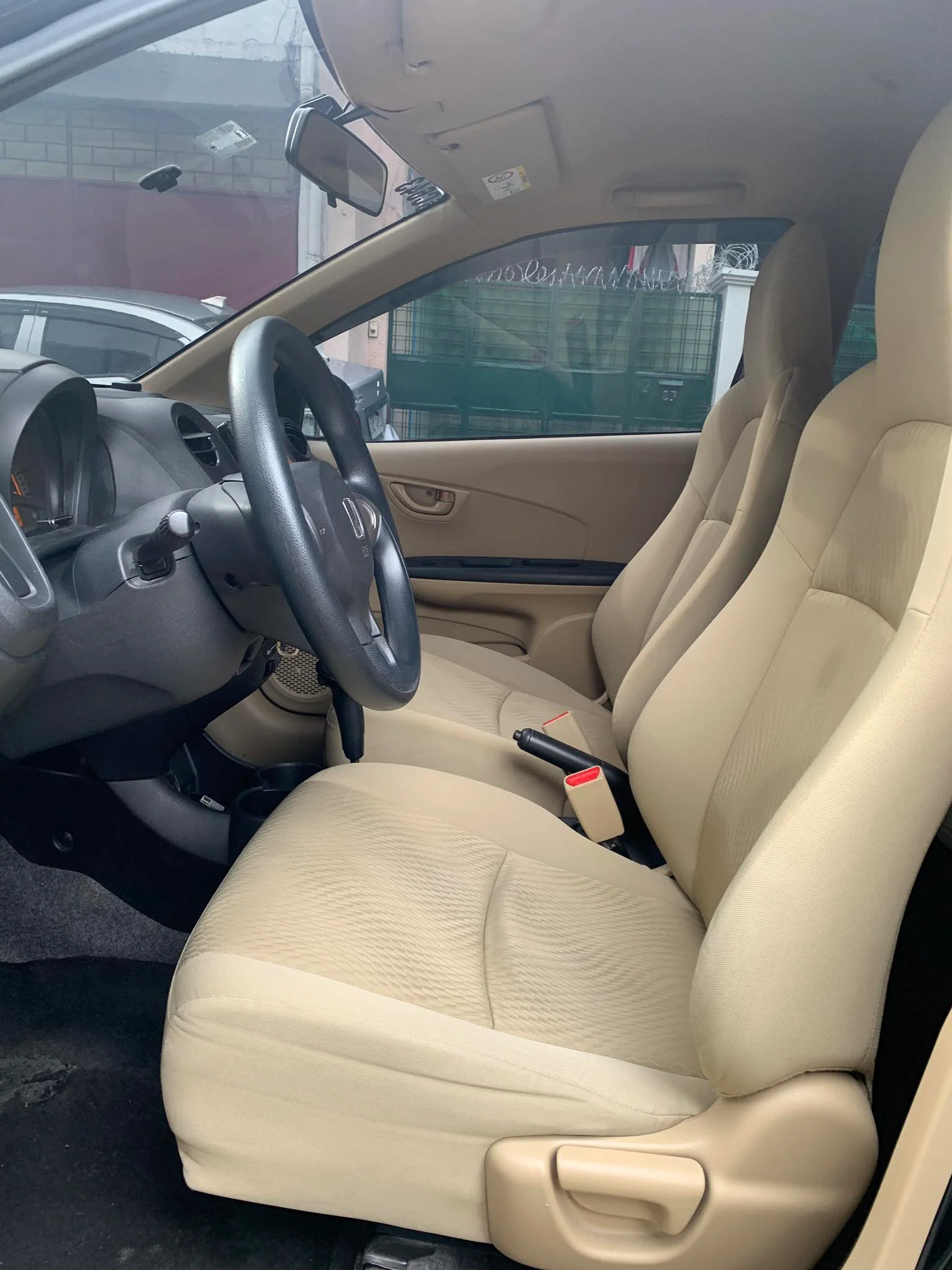 2017 HONDA	BRIO 1.3L AMAZE GAS AUTOMATIC TRANSMISSION - Image 8